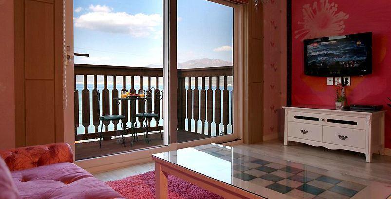 Rainbow Hill Pension Namhae Exterior photo